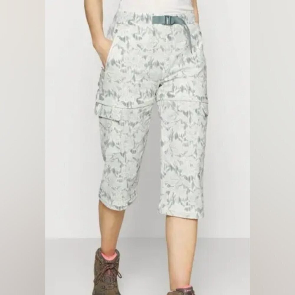 Athleta Trekkie Convertible Hike Pant‎ In Ethereal Bloom Magnolia White